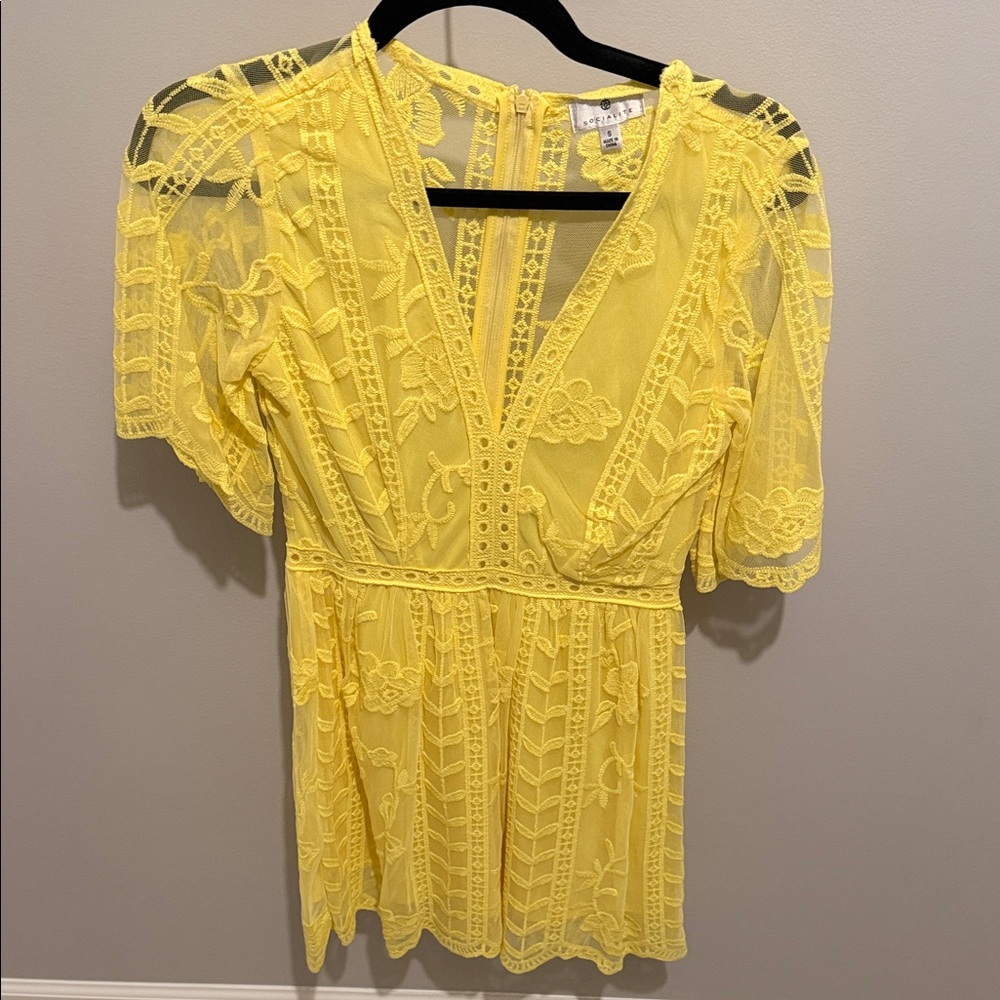 Socialite Yellow Lace V-Neck Dress